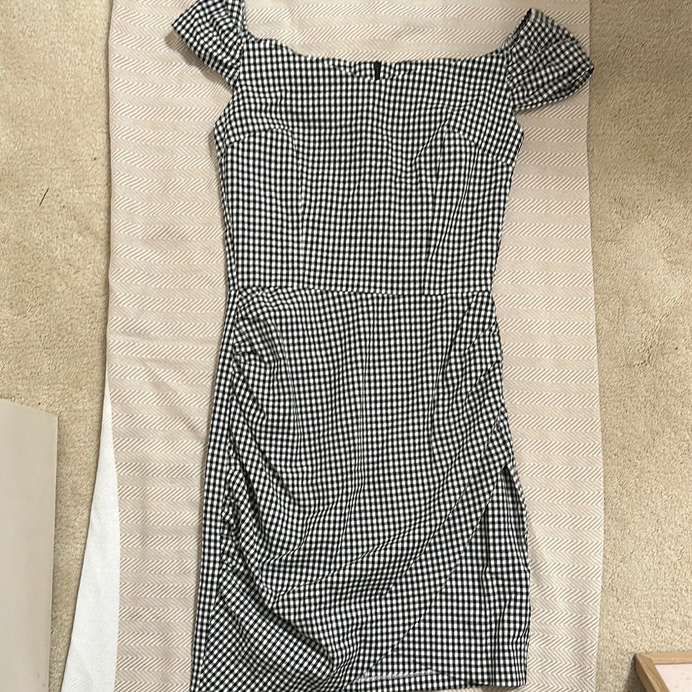 Aqua Black and White Ruched Off-Shoulder Mini Dress